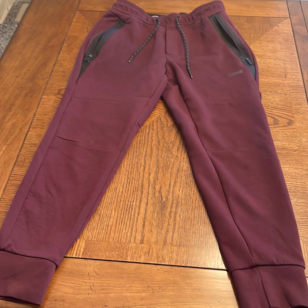 Maroon active joggers